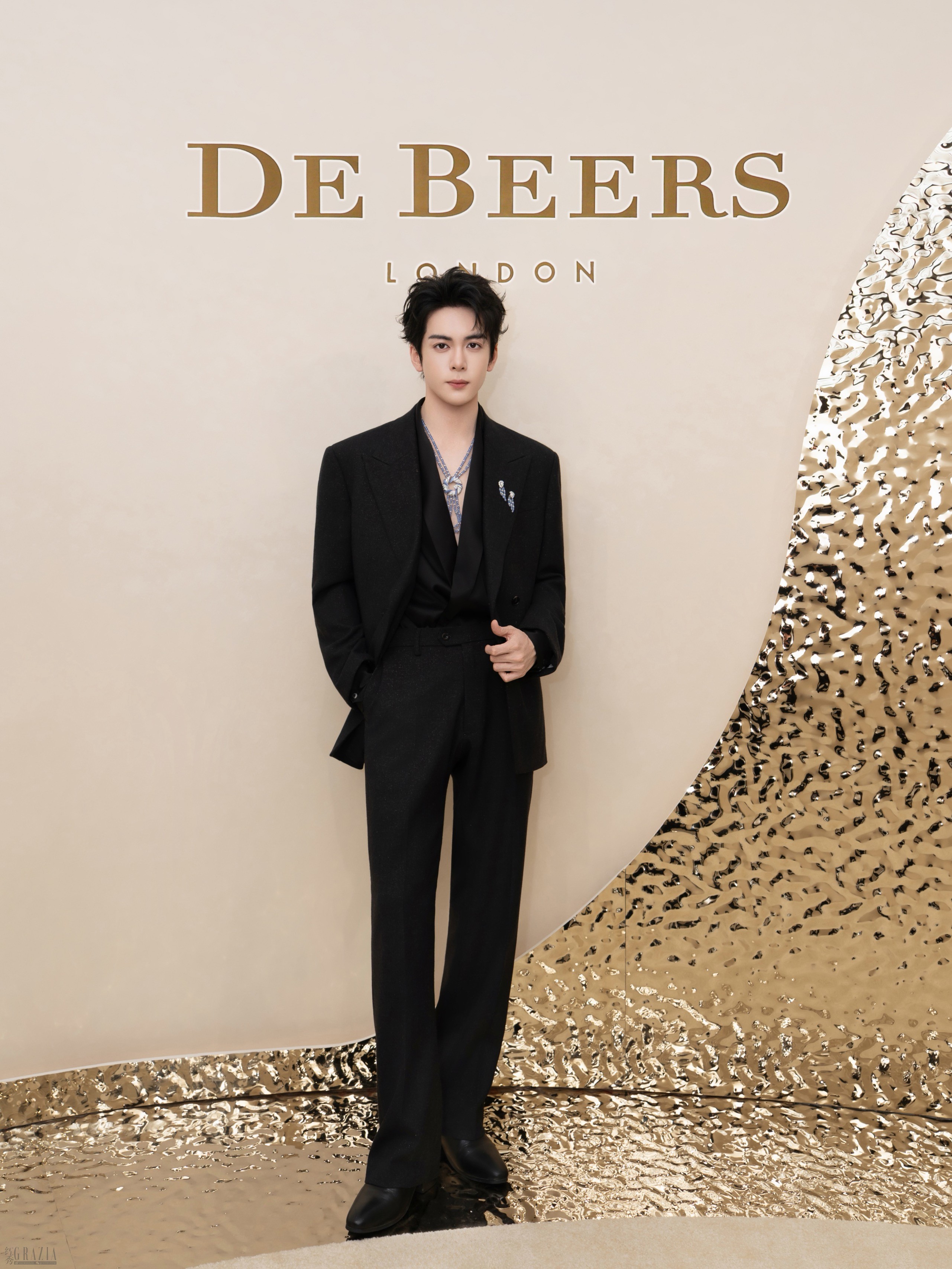 戴比尔斯品牌大使曾舜晞闪耀亮相 Vibrations by De Beers London 高级珠宝展（5）.jpg